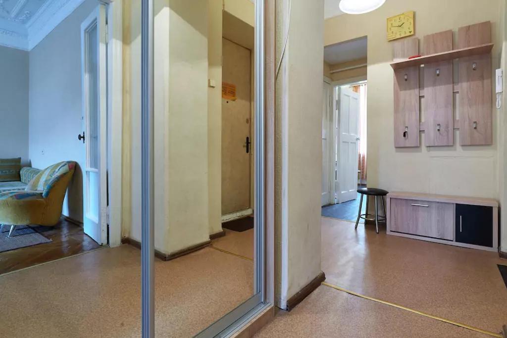 Home Hotel Apartments on Lva Tolstogo Kiev Buitenkant foto