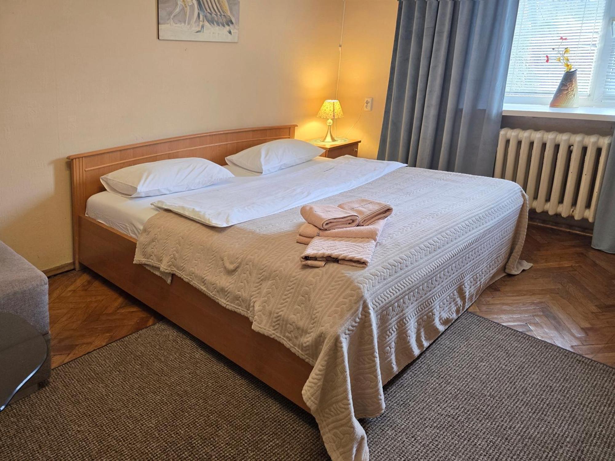 Home Hotel Apartments on Lva Tolstogo Kiev Buitenkant foto