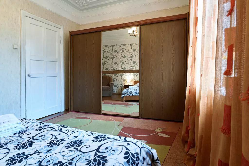 Home Hotel Apartments on Lva Tolstogo Kiev Buitenkant foto