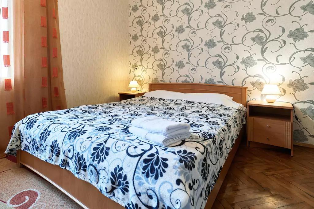 Home Hotel Apartments on Lva Tolstogo Kiev Buitenkant foto